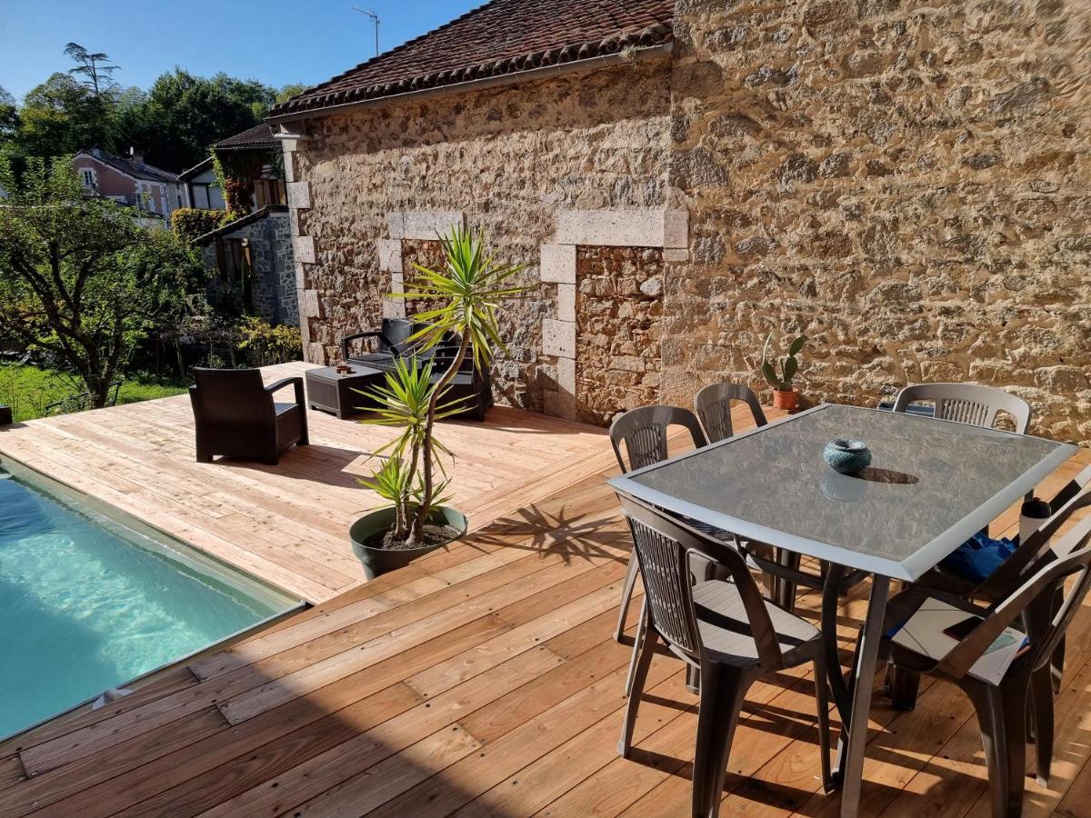 Piégut-Pluviers L'Atrium Bed & Breakfast エクステリア 写真