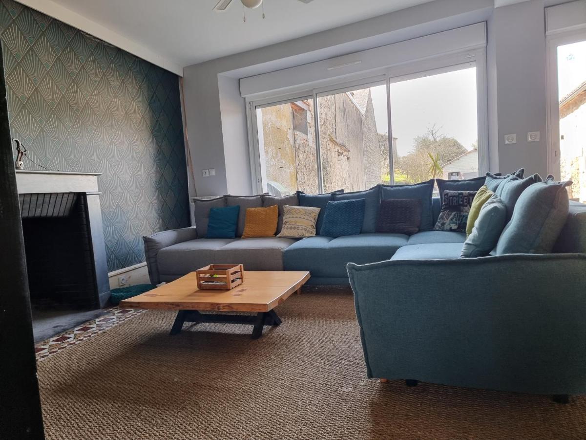 Piégut-Pluviers L'Atrium Bed & Breakfast エクステリア 写真
