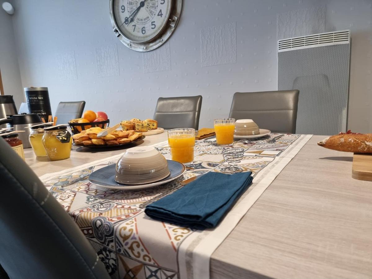 Piégut-Pluviers L'Atrium Bed & Breakfast エクステリア 写真